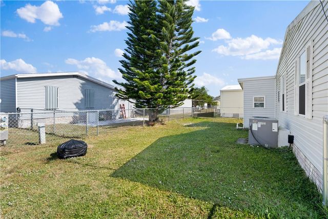 428 Papaya Circle, Sebastian, FL 32976