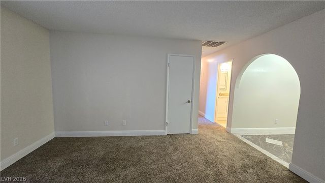 5262 Osman Court 48, Las Vegas, NV 89103