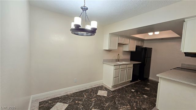 5262 Osman Court 48, Las Vegas, NV 89103