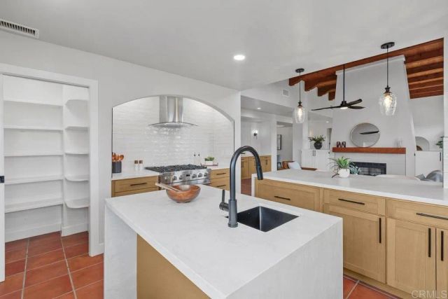 2718 Via Del Robles, Fallbrook, CA 92028