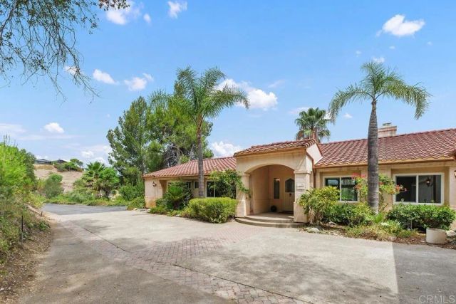 2718 Via Del Robles, Fallbrook, CA 92028