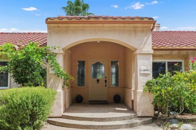 2718 Via Del Robles, Fallbrook, CA 92028