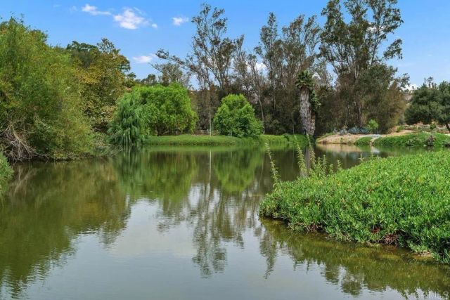 2718 Via Del Robles, Fallbrook, CA 92028