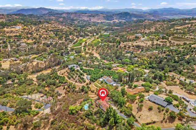 2718 Via Del Robles, Fallbrook, CA 92028