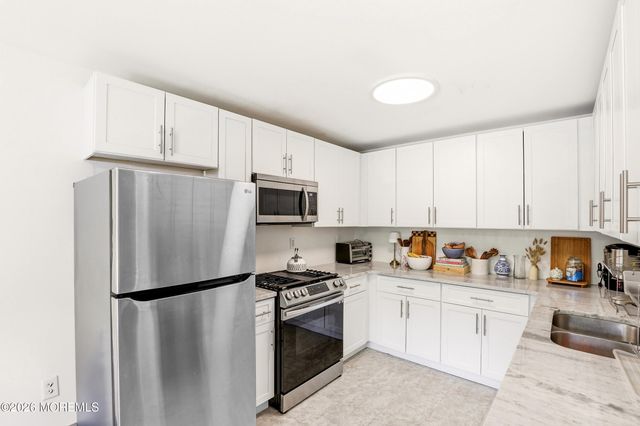 267 Zachary Court 1000, Lakewood, NJ 08701