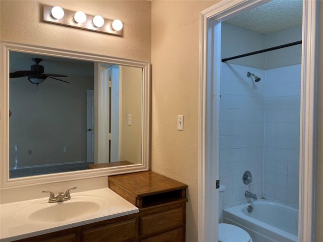 10828 Tall Oak Drive, Fort Worth, TX 76108