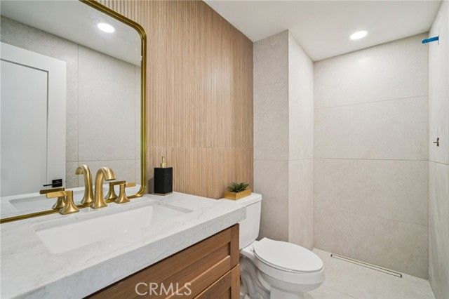 3050 Arlotte Avenue, Long Beach, CA 90808