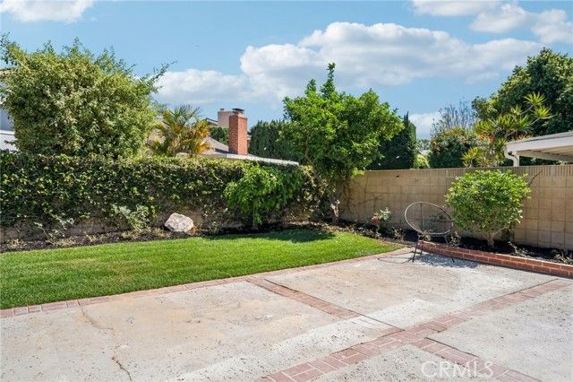 3050 Arlotte Avenue, Long Beach, CA 90808