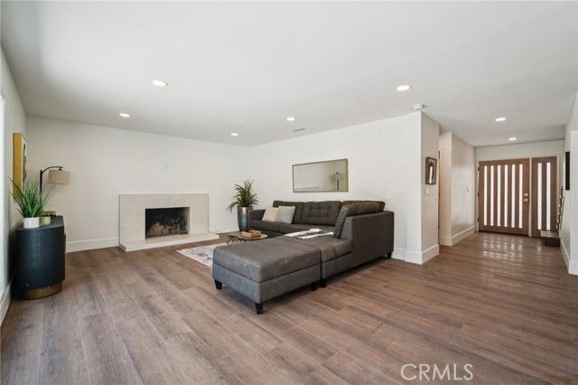 3050 Arlotte Avenue, Long Beach, CA 90808