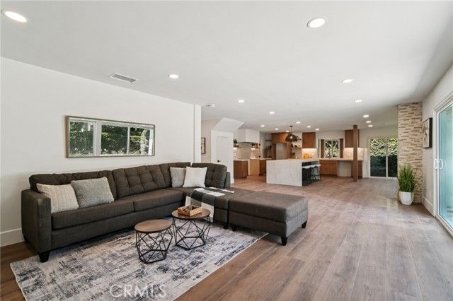 3050 Arlotte Avenue, Long Beach, CA 90808