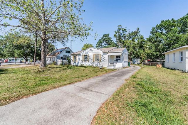 1025 W BERRY AVENUE, Tampa, FL 33603