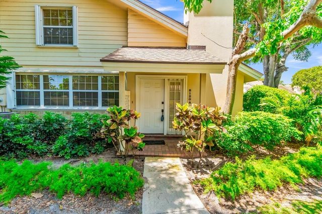 8120 NORTHBORO Court 20A, Lake Clarke Shores, FL 33406