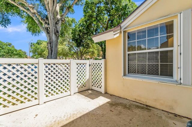 8120 NORTHBORO Court 20A, Lake Clarke Shores, FL 33406