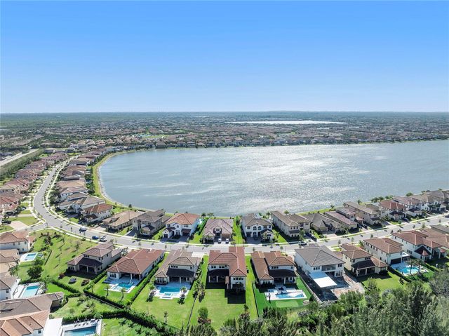 9245 W Parkland Bay Trail, Parkland, FL 33076