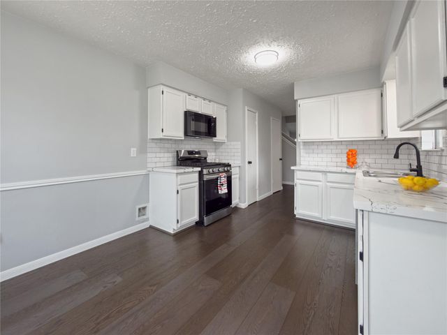 10303 Saddlehorn Trail, Houston, TX 77064