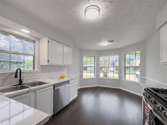 10303 Saddlehorn Trail, Houston, TX 77064