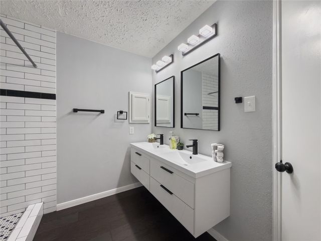 10303 Saddlehorn Trail, Houston, TX 77064