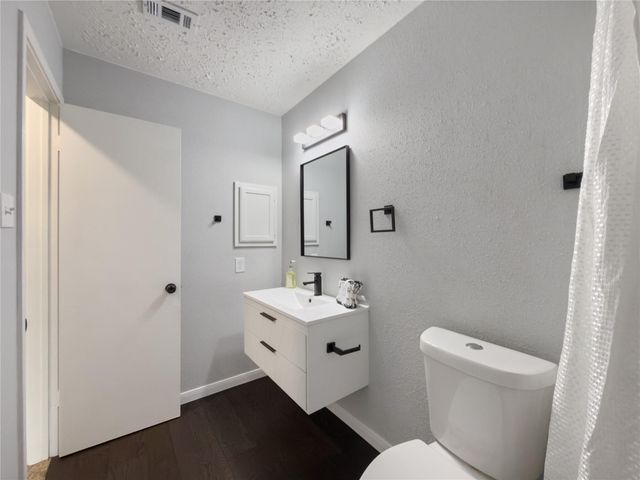 10303 Saddlehorn Trail, Houston, TX 77064