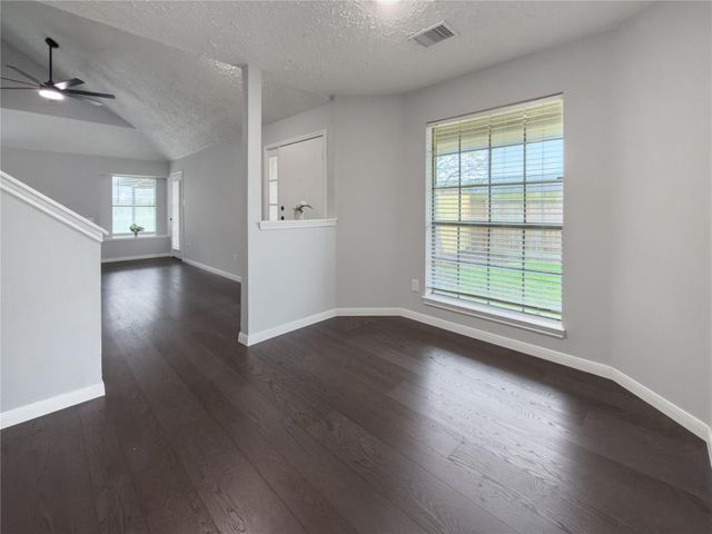 10303 Saddlehorn Trail, Houston, TX 77064