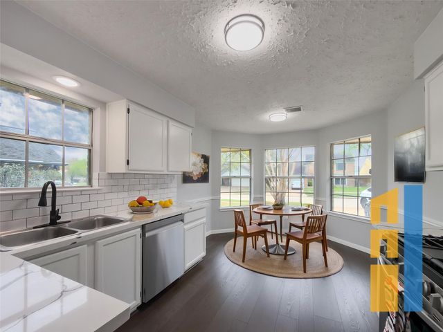 10303 Saddlehorn Trail, Houston, TX 77064