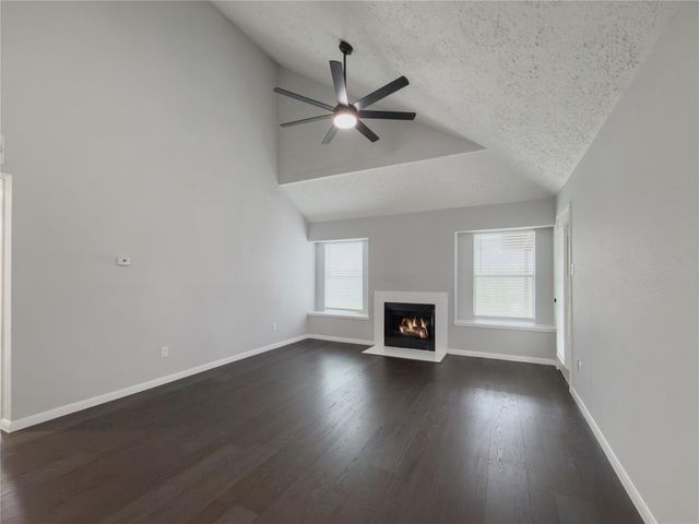 10303 Saddlehorn Trail, Houston, TX 77064