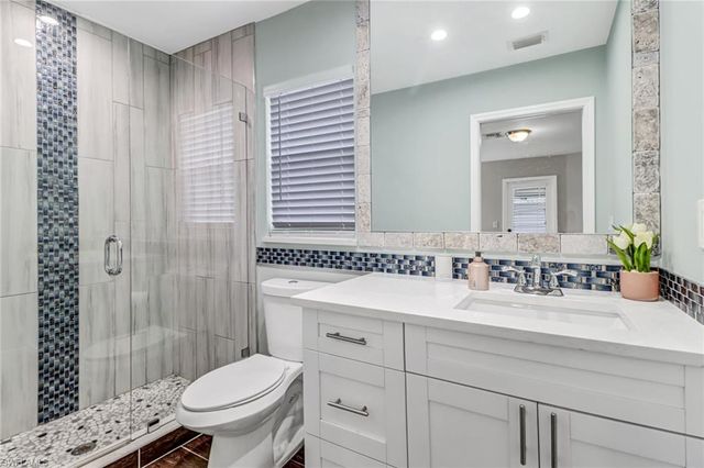 851 102nd AVE N, Naples, FL 34108