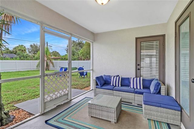 851 102nd AVE N, Naples, FL 34108