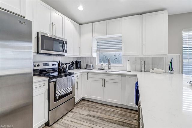 851 102nd AVE N, Naples, FL 34108