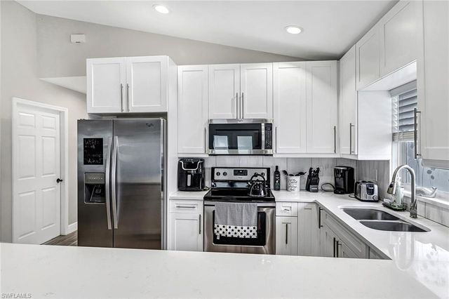 851 102nd AVE N, Naples, FL 34108