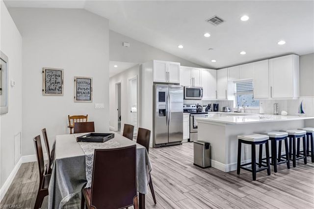 851 102nd AVE N, Naples, FL 34108