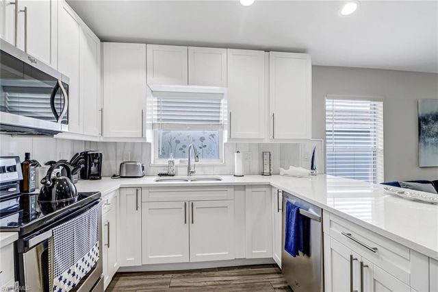 851 102nd AVE N, Naples, FL 34108