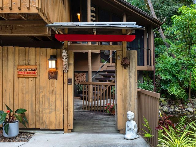 2613 TEMPLE STREET, Sarasota, FL 34239