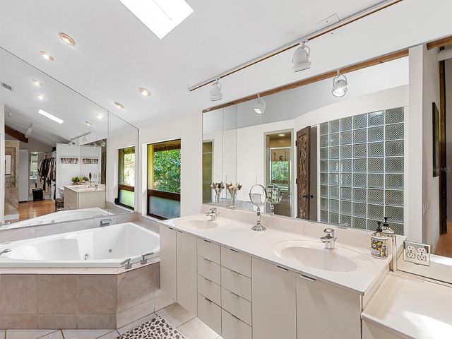 2613 TEMPLE STREET, Sarasota, FL 34239