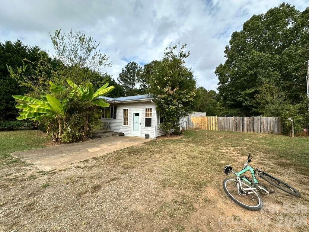 1859 Rollins Drive, Catawba, NC 28609