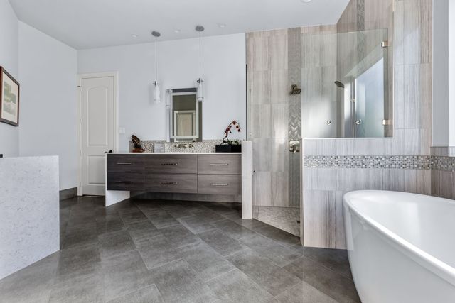 3305 Clubview Drive, Denton, TX 76226