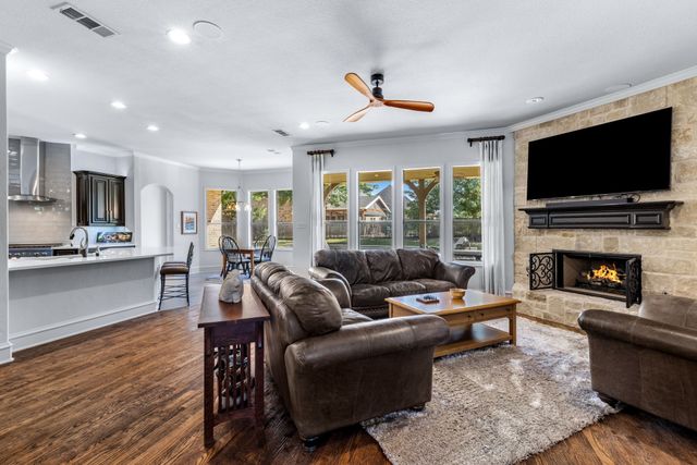 3305 Clubview Drive, Denton, TX 76226