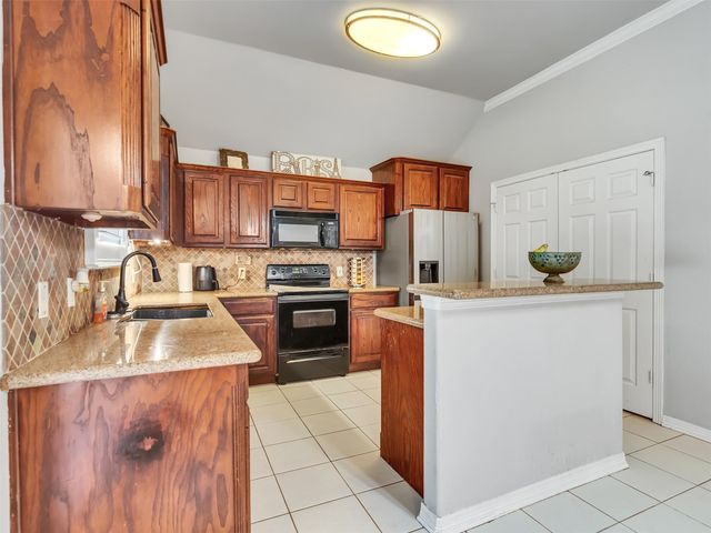 1600 Sweetgum Street, Conroe, TX 77385