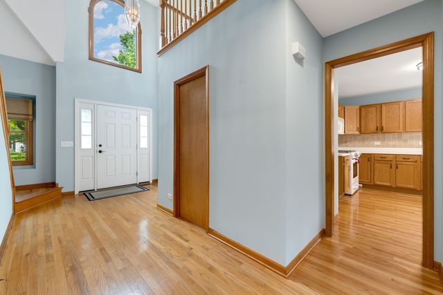 855 Ayers Street, Bolingbrook, IL 60440