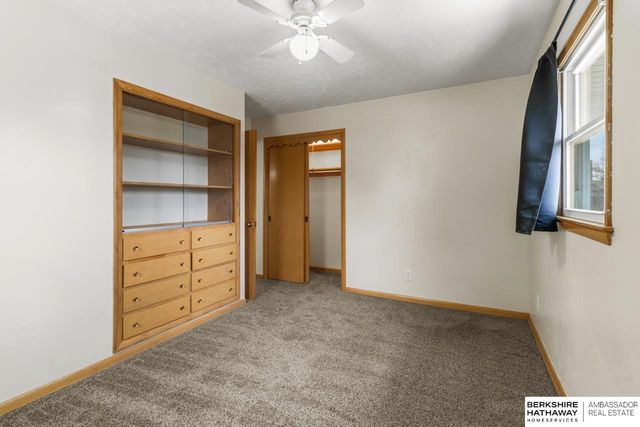 2408 Chandler Road E, Bellevue, NE 68005