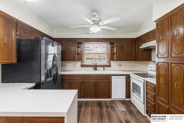 2408 Chandler Road E, Bellevue, NE 68005