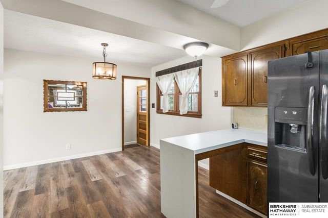 2408 Chandler Road E, Bellevue, NE 68005