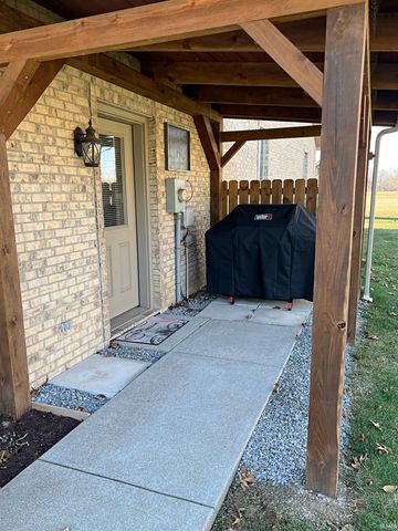 250 Willow Lane, Linton, IN 47441