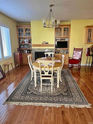 250 Willow Lane, Linton, IN 47441