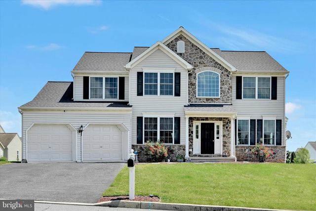 221 CROSSWIND WAY, Lebanon, PA 17042