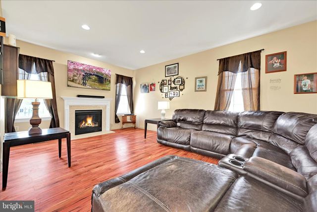 221 CROSSWIND WAY, Lebanon, PA 17042