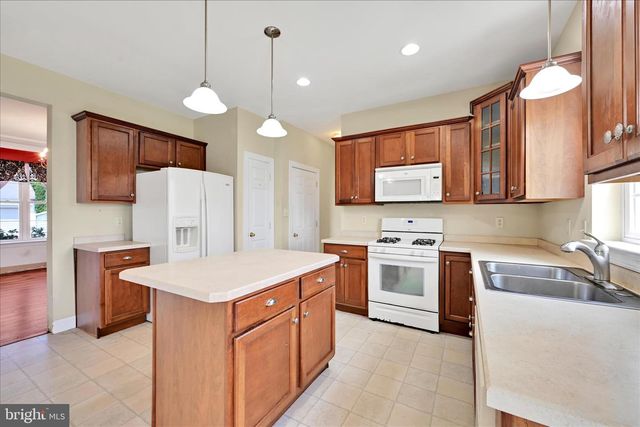 221 CROSSWIND WAY, Lebanon, PA 17042