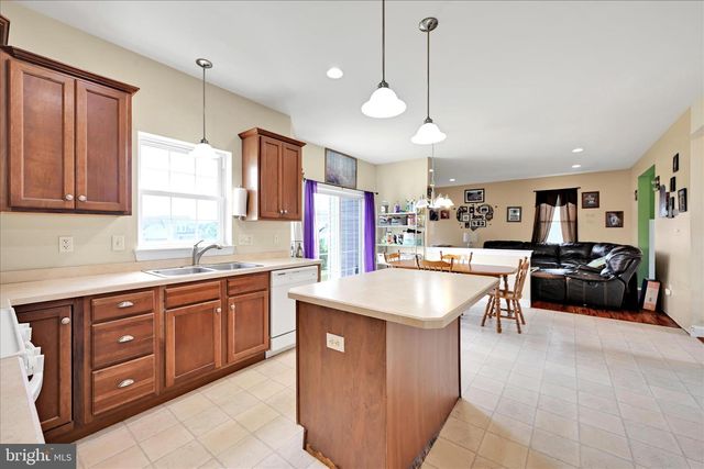 221 CROSSWIND WAY, Lebanon, PA 17042