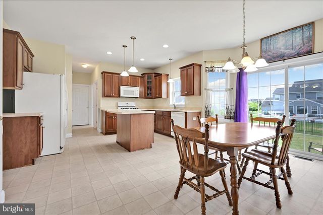 221 CROSSWIND WAY, Lebanon, PA 17042