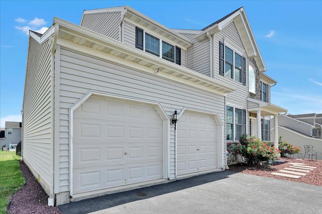 221 CROSSWIND WAY, Lebanon, PA 17042