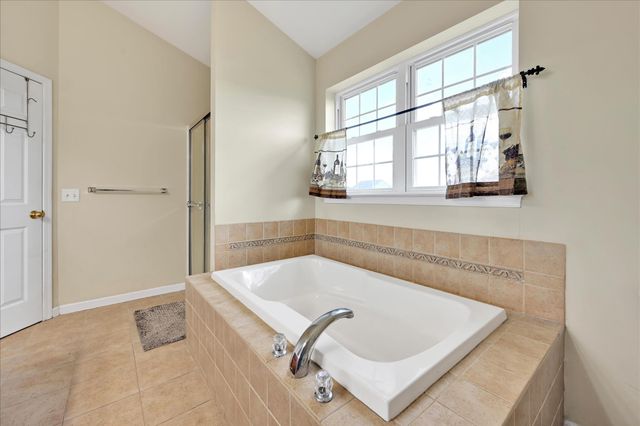 221 CROSSWIND WAY, Lebanon, PA 17042